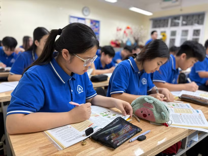 Thông tin trên mạng xã hội cho rằng môn Lịch sử là môn học tự chọn, Bộ GDĐT khẳng định: Lịch sử là môn học bắt buộc đối với tất cả học sinh cấp THPT. 