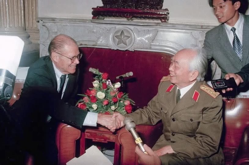 Đối thoại giữa Đại tướng Võ Nguyên Giáp với Robert S. McNamara